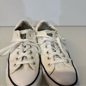 Women’s white converse All-Star, athletic shoe size 8